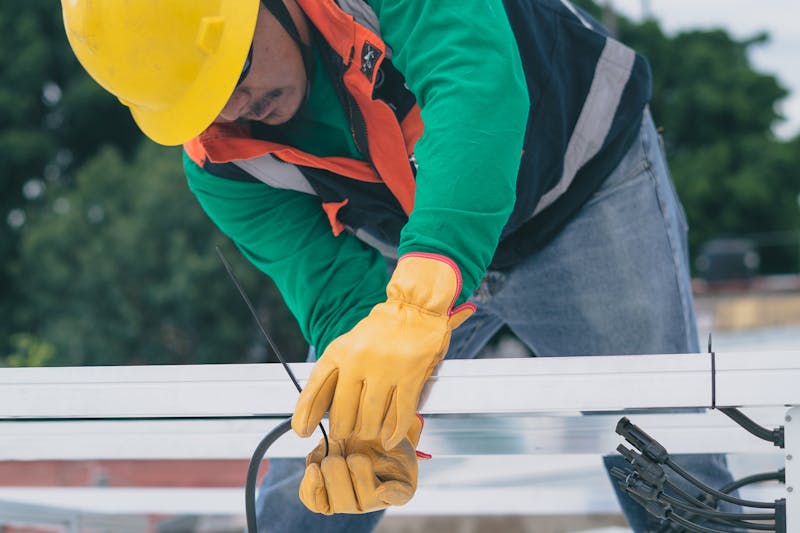 hiring garage door contractors